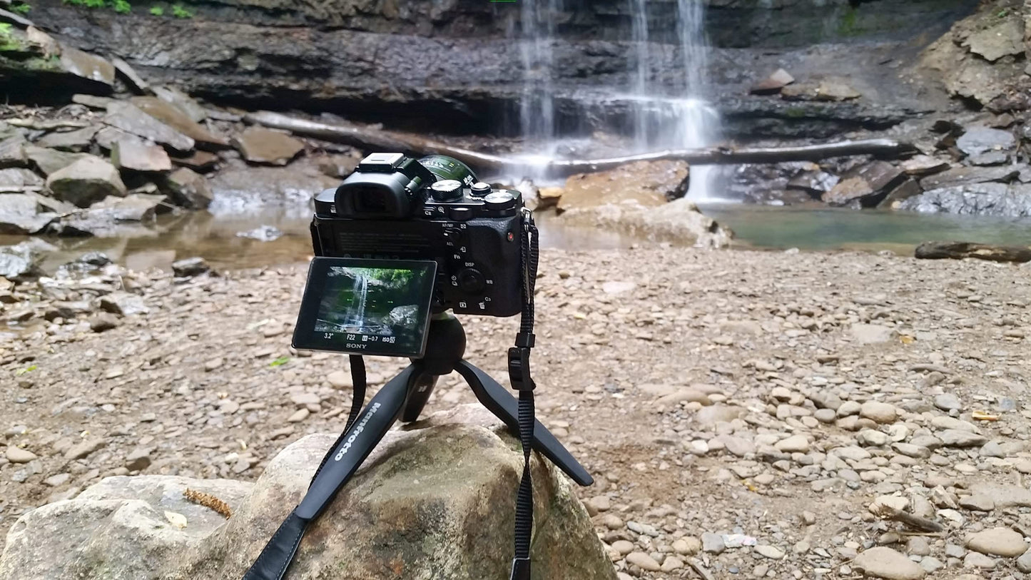 The Manfrotto Mini - Camera 📸 Tripod 👍🏼