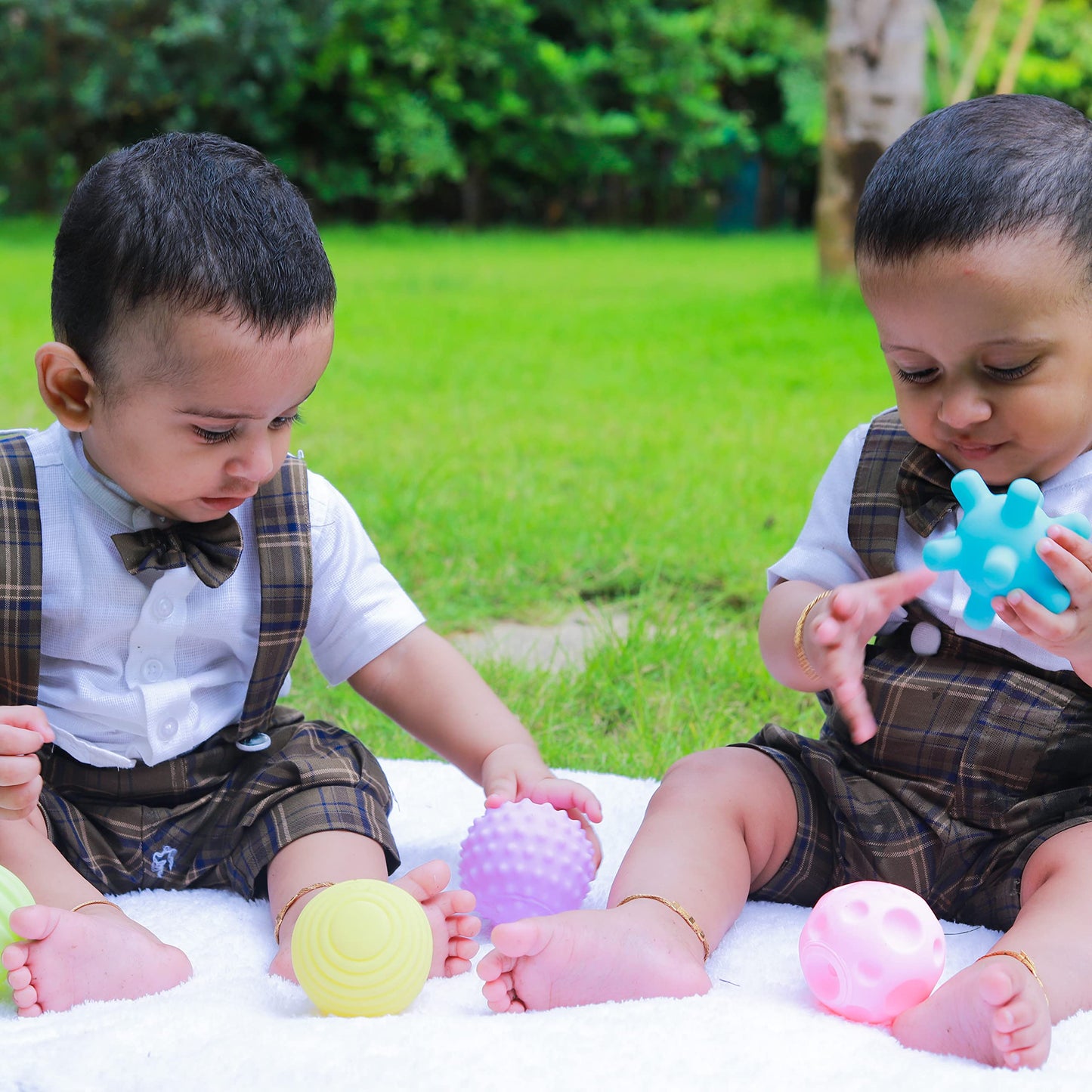 Sensory Balls: Because Babies Need Gains Too 💪 (Pack of 6)