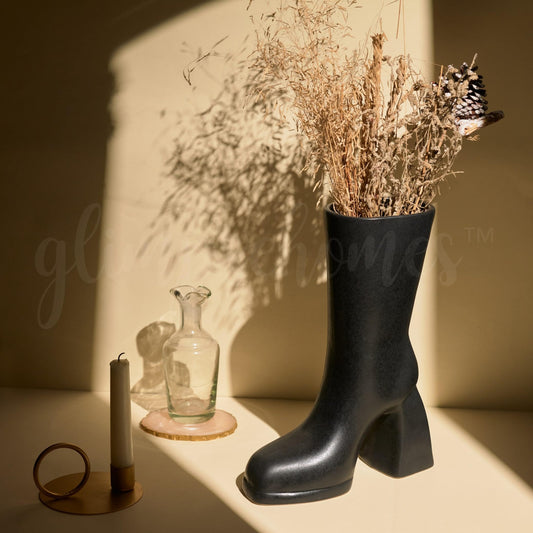 👢 "Boot-iful Blooms Ahead" – Modern Boot Vase – in Matte Black 👢